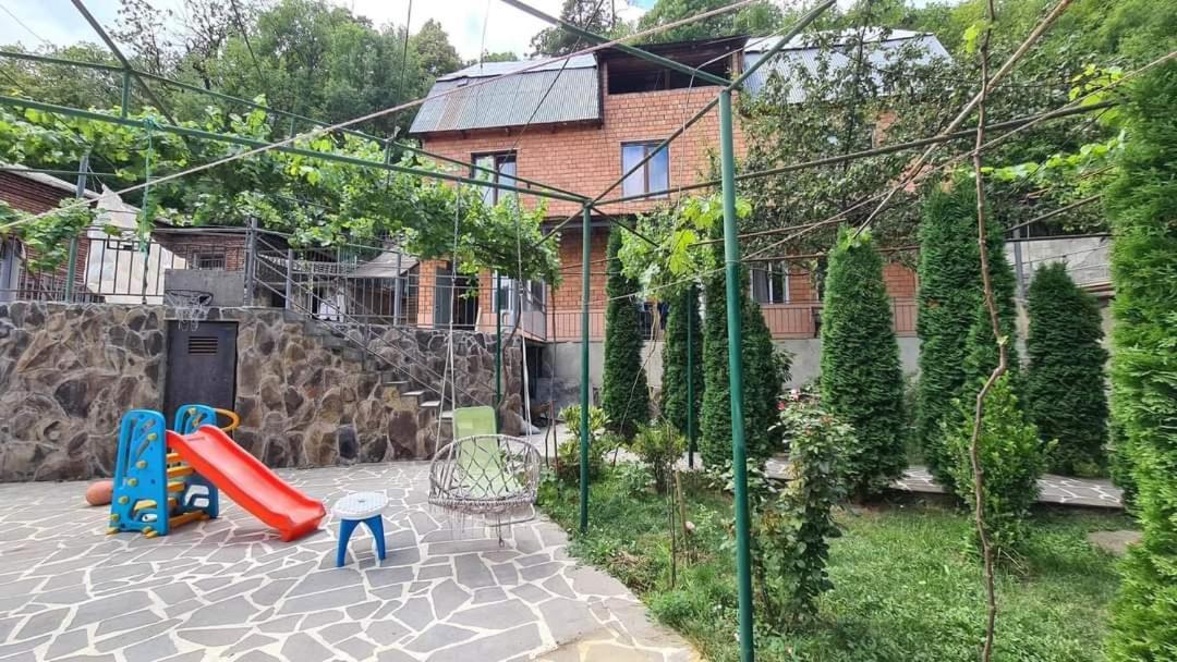 Guest House Casa Borjomi Ngoại thất bức ảnh